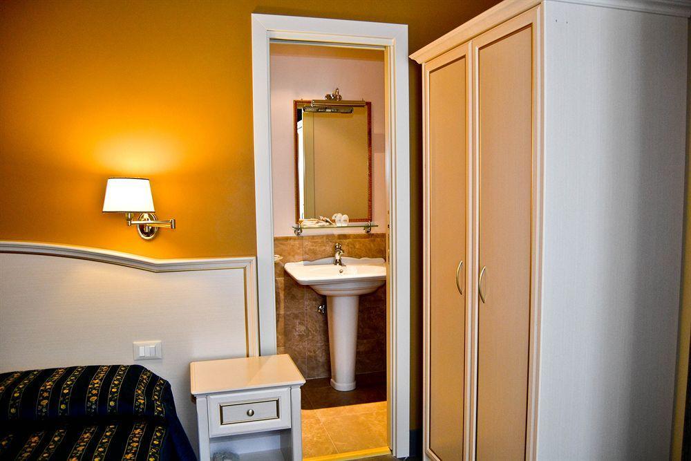 Dimora Degli Dei Hotel Rome Luaran gambar